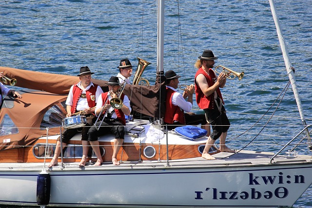 己的舞台 己的舞台